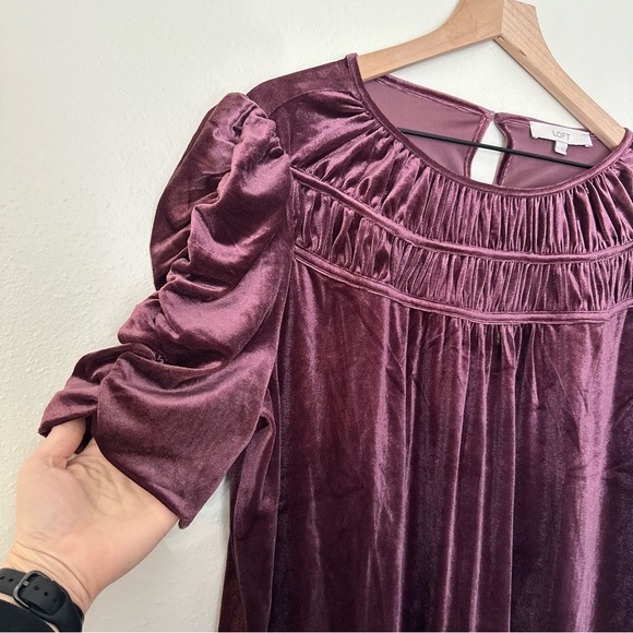 LOFT Purple Ruched Velvet Top - Picture 3 of 6